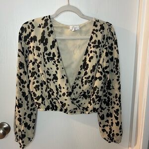 Japna Black and Cream Cropped Patterned Blouse